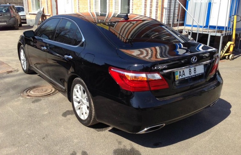 ������ ���� Lexus LS 500h