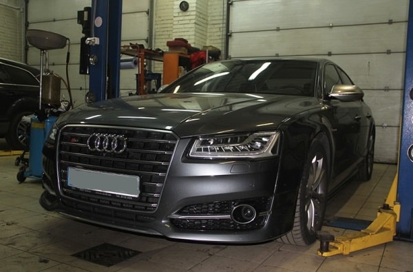 ������ ���� Audi A8