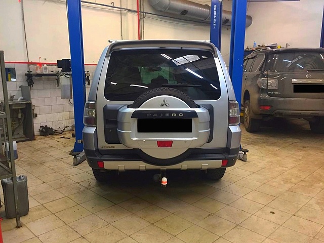 ������ ���� Mitsubishi PAJERO SPORT