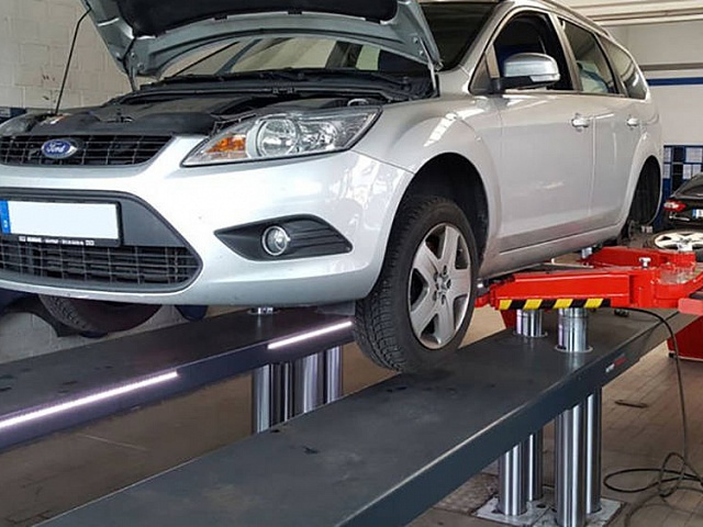 ������ ���� Ford Kuga