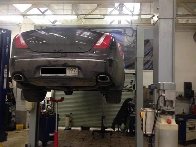 ������ ���� Jaguar XJ