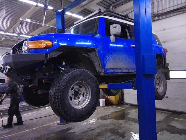������ ���� Toyota FJ Cruiser