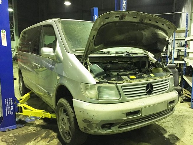 ������ ���� Mercedes Vito