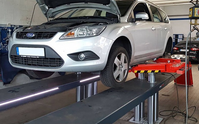 ������ ���� Ford